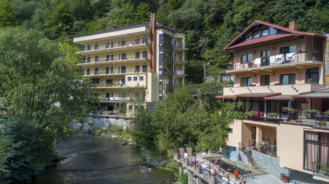 Hotel Holiday Maria Băile Herculane Exteriér fotografie