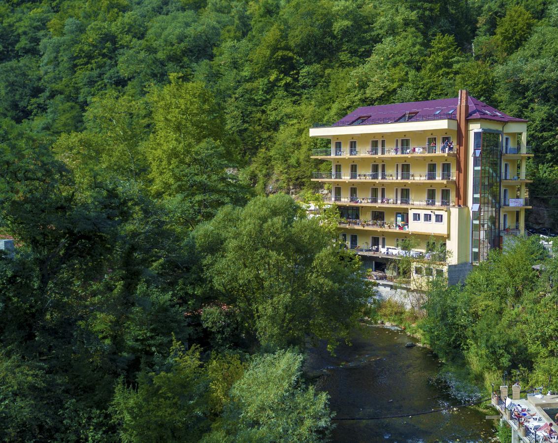 Hotel Holiday Maria Băile Herculane Exteriér fotografie