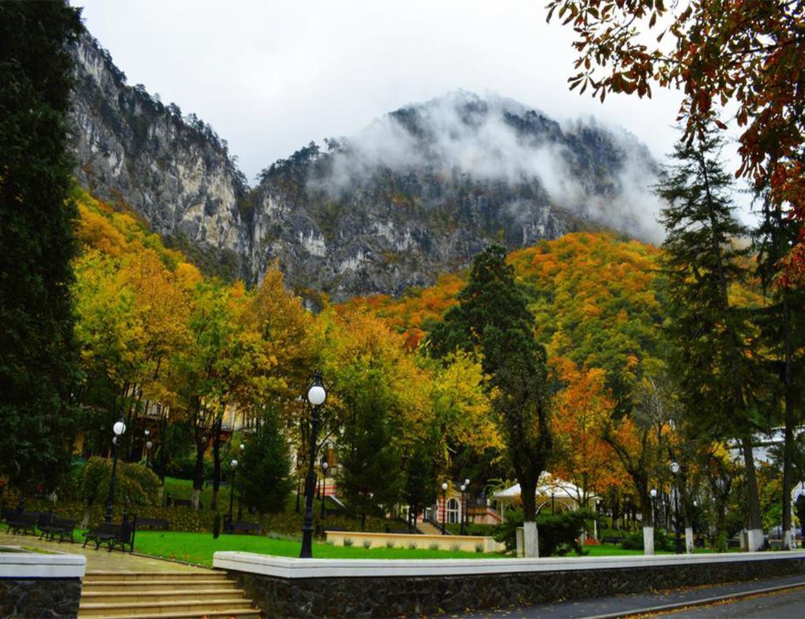 Hotel Holiday Maria Băile Herculane Exteriér fotografie