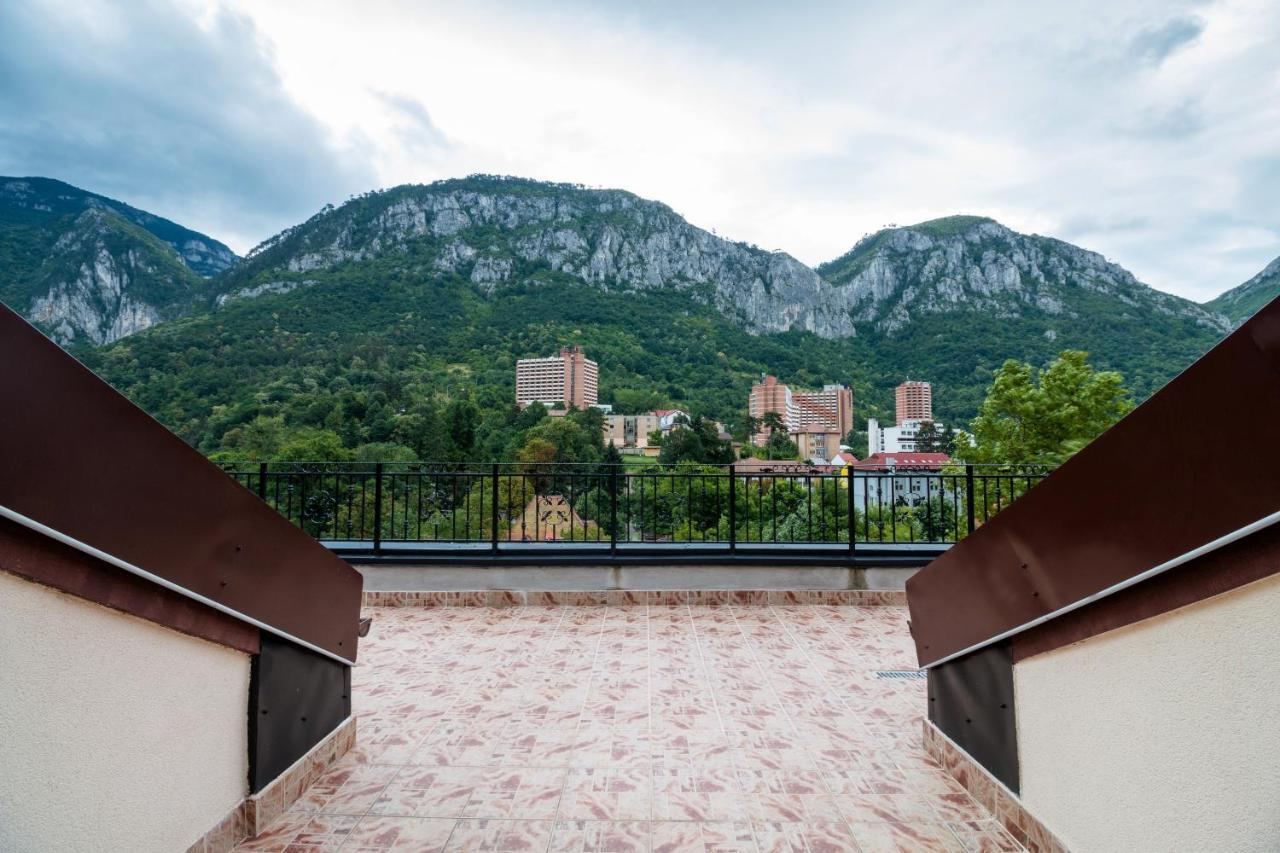 Hotel Holiday Maria Băile Herculane Exteriér fotografie